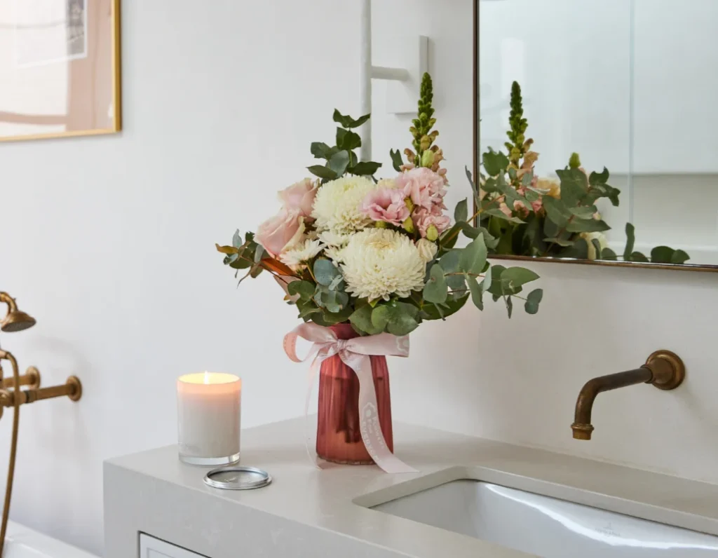 Cheap Flower Delivery Sydney: How to Spend Less Without Looking Like You Did

